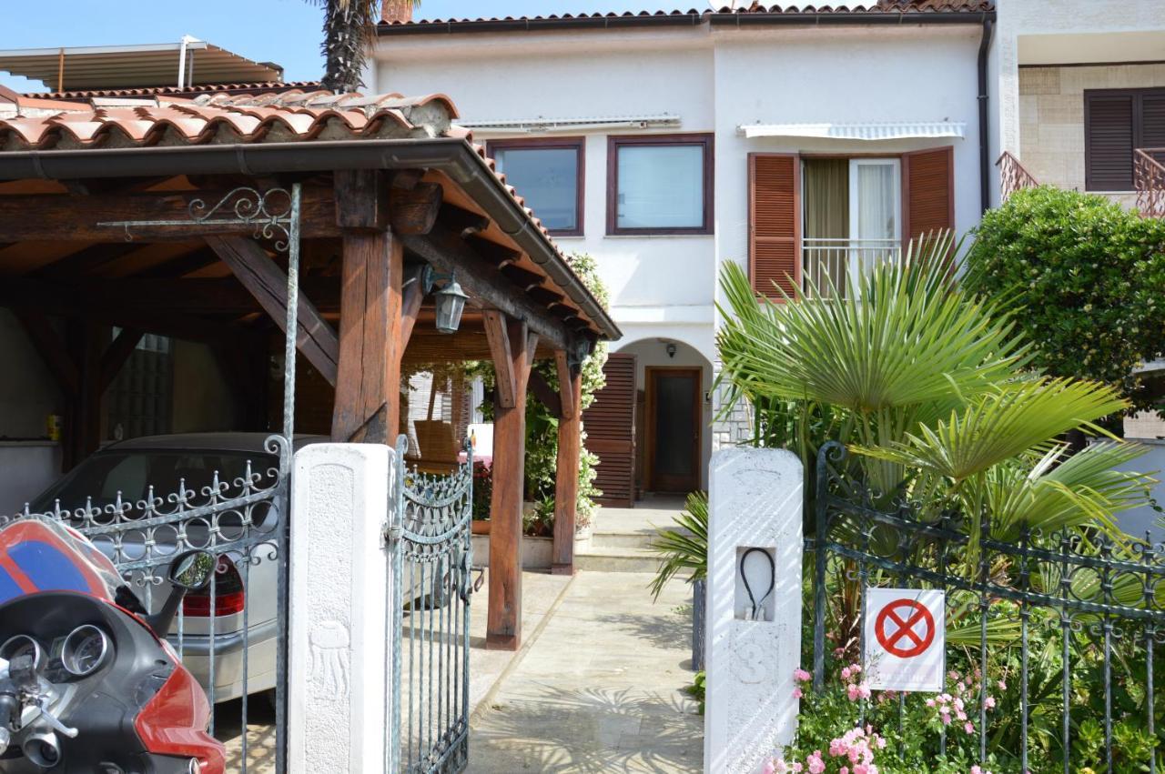 Apartments Zita Porec Exterior photo
