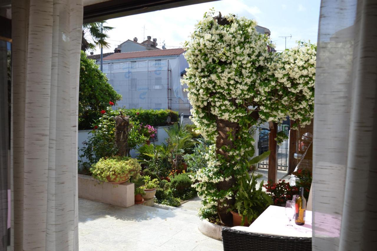 Apartments Zita Porec Exterior photo