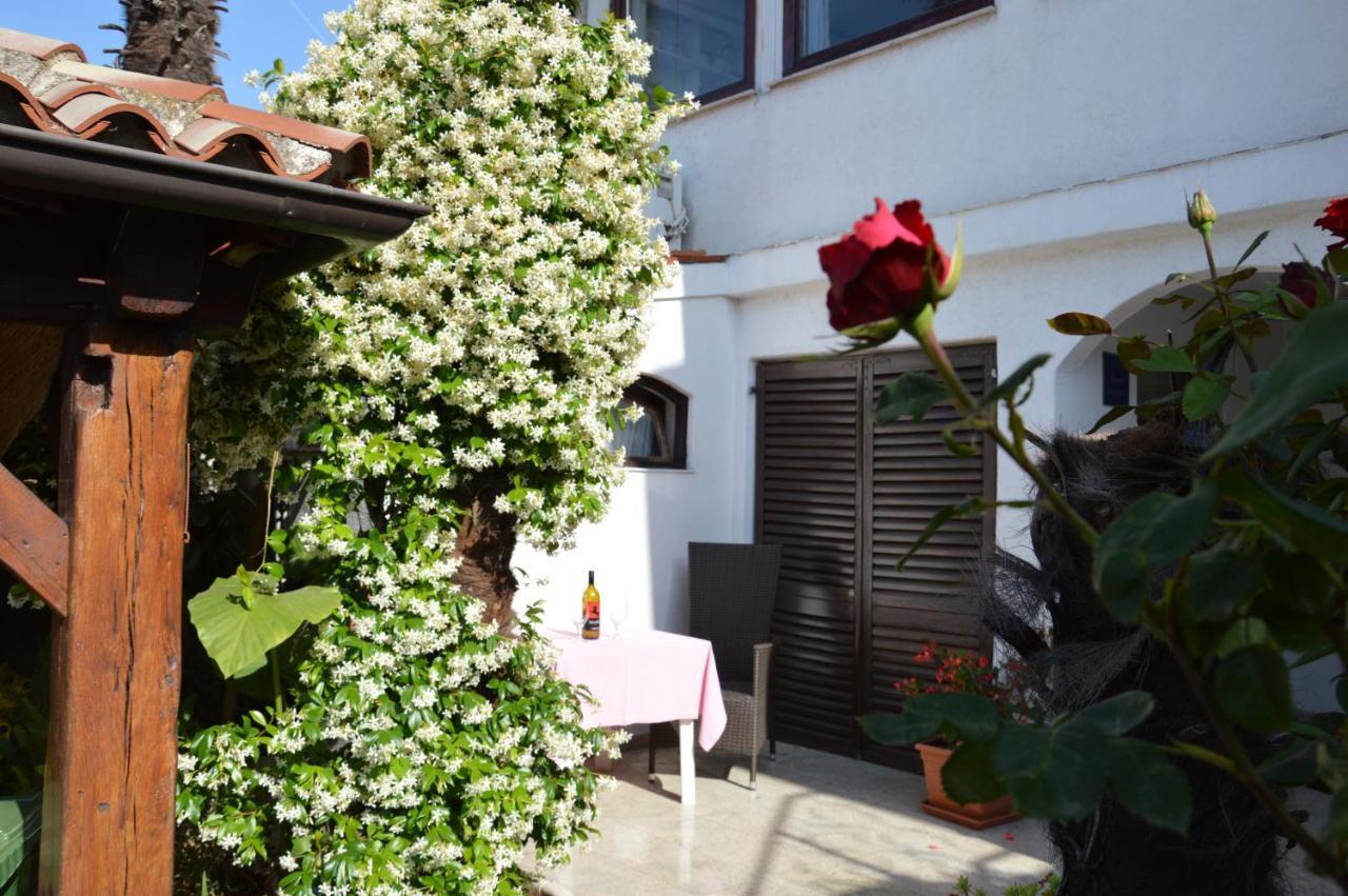 Apartments Zita Porec Exterior photo